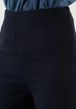 LELA Broek - Dark Blue 11 LELA Broek - Dark Blue -Fashionista Verkoop e802e0f282884b0ea9ad88ac082941a6