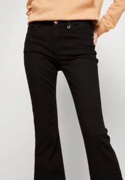 Mos Mosh Alli Hybrid- Flared Jeans - Black -Fashionista Verkoop ecac0a8dfed648709383254a27a7315d scaled