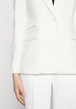 Bruuns Bazaar Rubysus Nora- Blazer - Snow White -Fashionista Verkoop edf6ea3fbef34c0c826bc8390ab79200 scaled