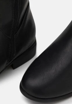 Laarzen - Black -Fashionista Verkoop f4690e6bf49a4081be7c7831a6c2b8d5 scaled