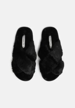 Even&Odd Pantoffels - Black -Fashionista Verkoop f598a4af13ed473faec88f8318a9e958 scaled