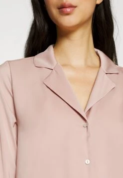 Anna Field Nachtjapon - Pink -Fashionista Verkoop f65db6a5386c45ffa52e849ade65dbe7 scaled