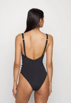 Seafolly Collective Gathered Strap One Piece - Badpak - Black -Fashionista Verkoop f6ce77ed3eca4b5380dddf49784c3e4a scaled
