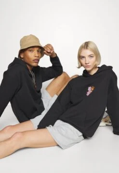 YOURTURN Care Bears Unisex - Hoodie - Black -Fashionista Verkoop fda2bc2fb54f45ebb61720349e24e8ed scaled