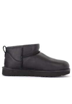 Ugg Korte Laarzen - Nero 9 Ugg Korte Laarzen - Nero -Fashionista Verkoop fe6e13a03b4f492794197372e64ad59a